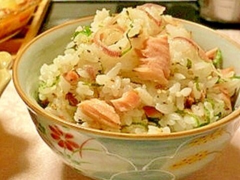 あっさりと美味しい！鮭の香味ご飯、シメにもどうぞ！